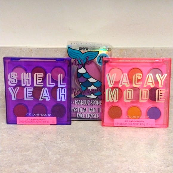 Other - NWT eye shadow make up sponge in sealed plastic
